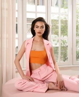 Yael Shelbia feet photo thumbnail