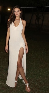 Yael Shelbia feet photo thumbnail