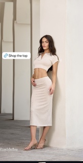 Yael Shelbia feet photo thumbnail