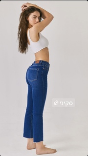 Yael Shelbia feet photo thumbnail