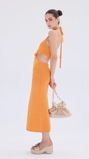 Yael Shelbia feet photo thumbnail