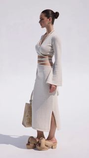 Yael Shelbia feet photo thumbnail