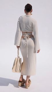 Yael Shelbia feet photo thumbnail