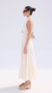 Yael Shelbia feet photo thumbnail