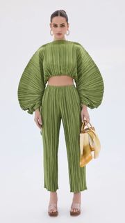 Yael Shelbia feet photo thumbnail