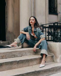 Yael Shelbia feet photo thumbnail