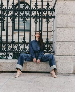 Yael Shelbia feet photo thumbnail