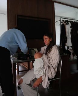 Yael Shelbia feet photo thumbnail