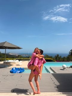 Yael Shelbia feet photo thumbnail