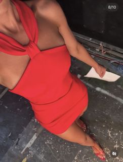 Yael Shelbia feet photo thumbnail