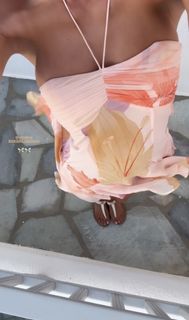 Yael Shelbia feet photo thumbnail