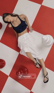 Yael Shelbia feet photo 9