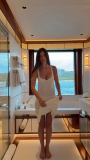 Yael Shelbia feet photo 6