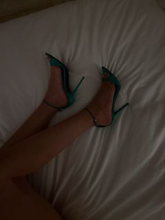 Yael Shelbia feet photo 5