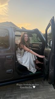 Yael Shelbia feet photo 11