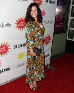 Yael Stone feet photo 6
