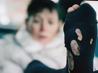 Yael Stone feet photo 2