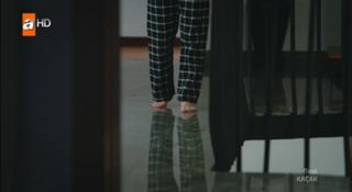 Yagmur Tanrisevsin feet photo 2