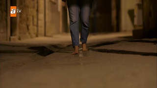 Yagmur Tanrisevsin feet photo 12