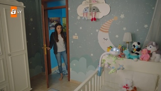 Yagmur Tanrisevsin feet photo 10