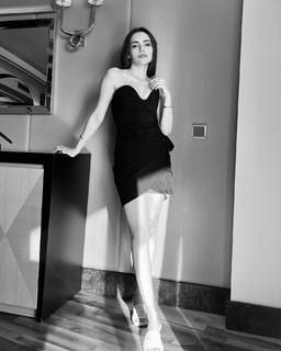 Yagmur Tanrisevsin feet photo 20
