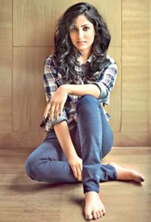 Yami Gautam feet photo thumbnail