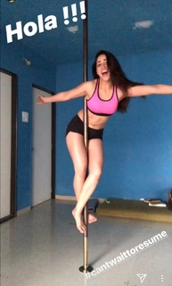 Yami Gautam feet photo thumbnail
