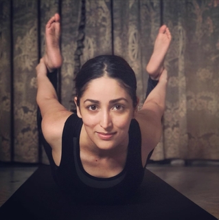 Yami Gautam feet photo thumbnail