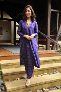 Yami Gautam feet photo thumbnail