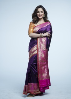 Yami Gautam feet photo thumbnail