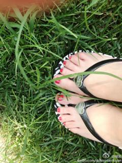 Yan Liu feet photo 8