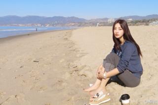 Yan Liu feet photo 18