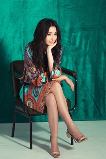 Yan Liu feet photo 10