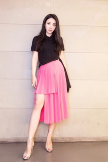 Yan Liu feet photo 9