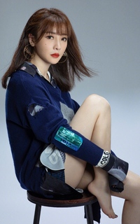 Yan Liu feet photo 18