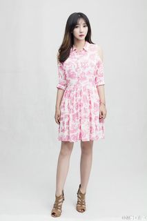 Yan Liu feet photo 1