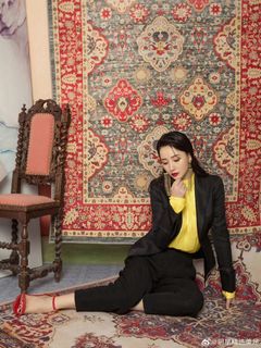 Yan Liu feet photo 1