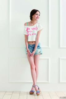Yan Tang feet photo 4