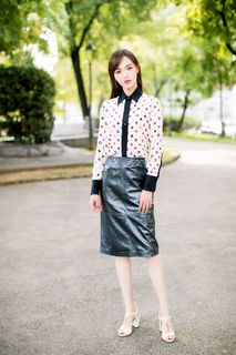 Yan Tang feet photo 8