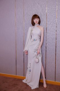 Yan Tang feet photo 2