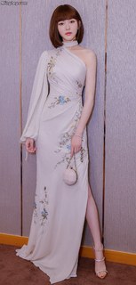 Yan Tang feet photo 9