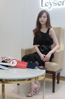 Yan Tang feet photo 5