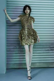 Yan Tang feet photo 10