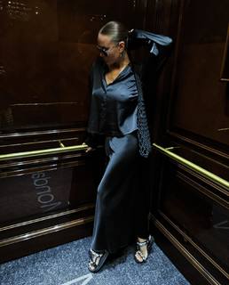 Yana Koshkina feet photo thumbnail