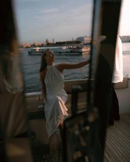 Yana Koshkina feet photo thumbnail