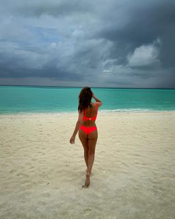 Yana Koshkina feet photo thumbnail