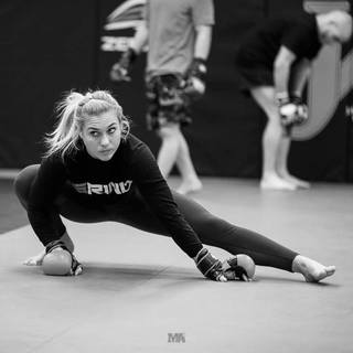 Yana Kunitskaya feet photo 2