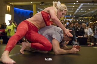 Yana Kunitskaya feet photo 3