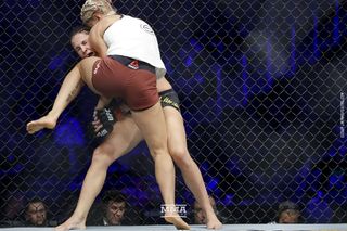 Yana Kunitskaya feet photo 4