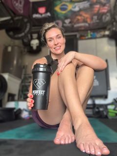 Yana Kunitskaya feet photo 1